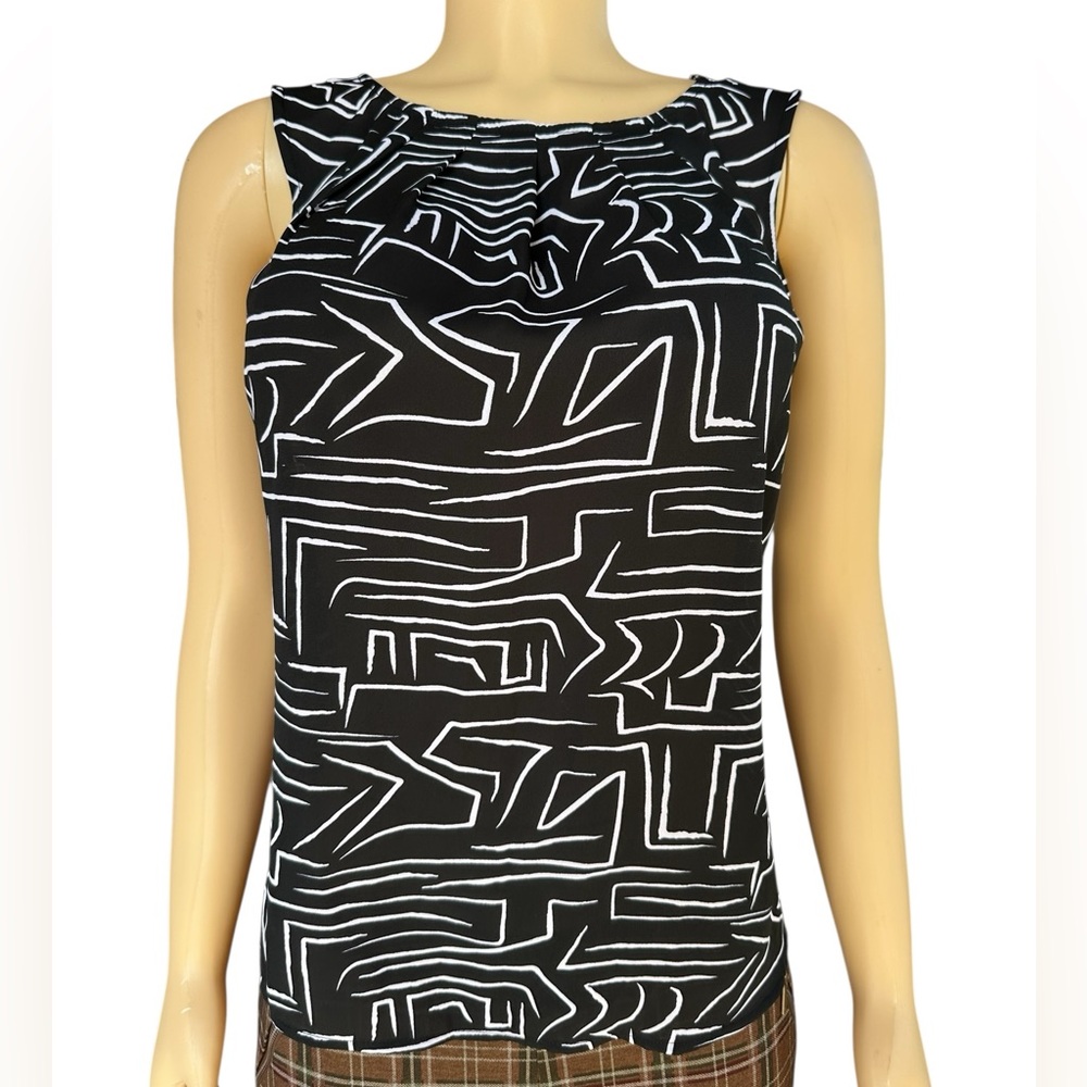 Worthington Black and White Abstract Blouse